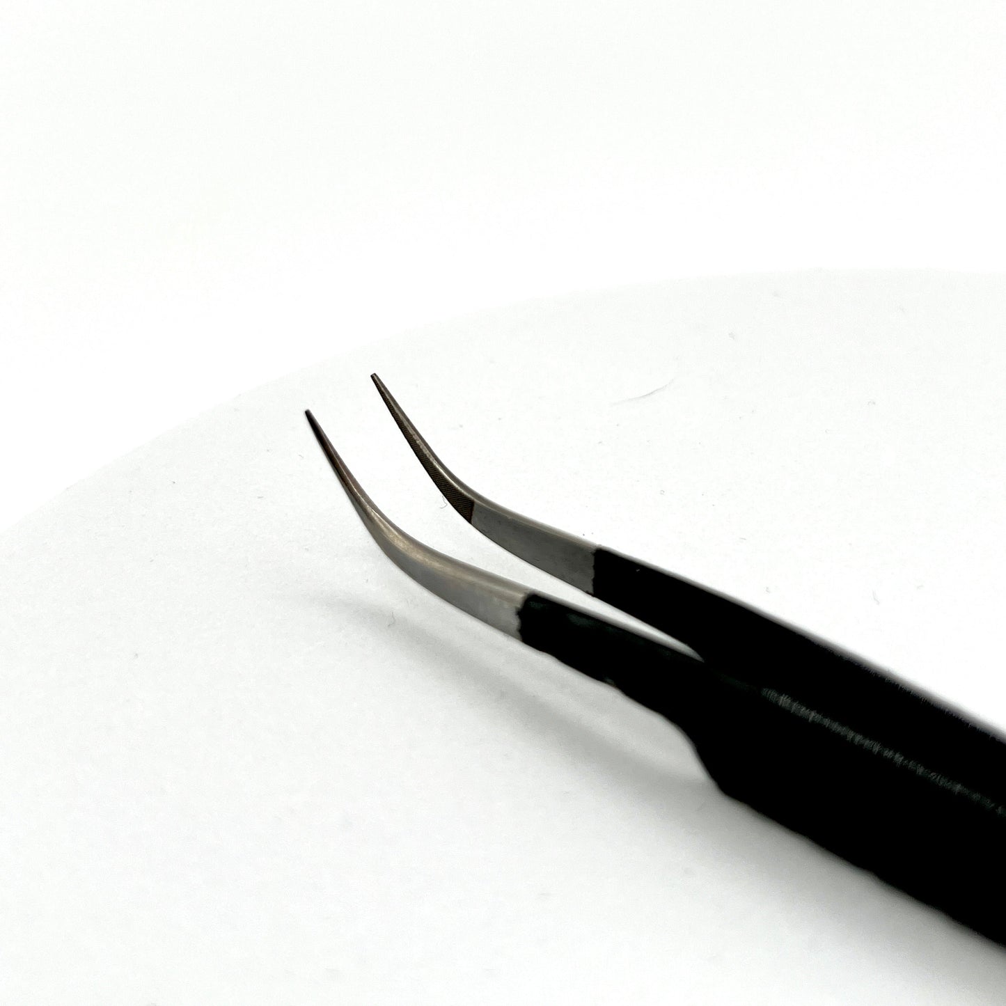 ISOLATION TWEEZER